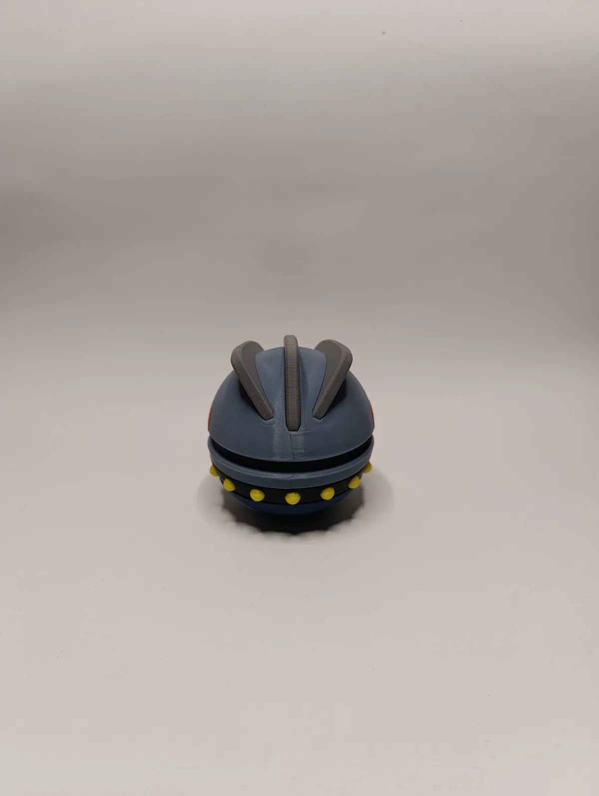 Poké Ball Machoke Coleccionable de Alta Calidad