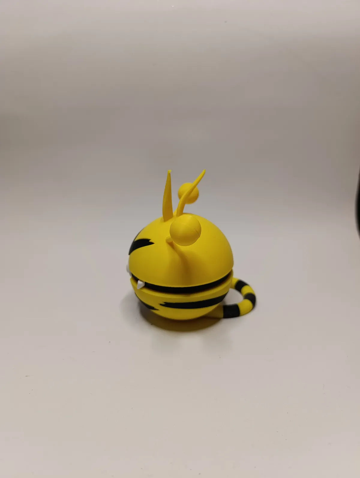 Poké Ball Electabuzz Coleccionable de Alta Calidad