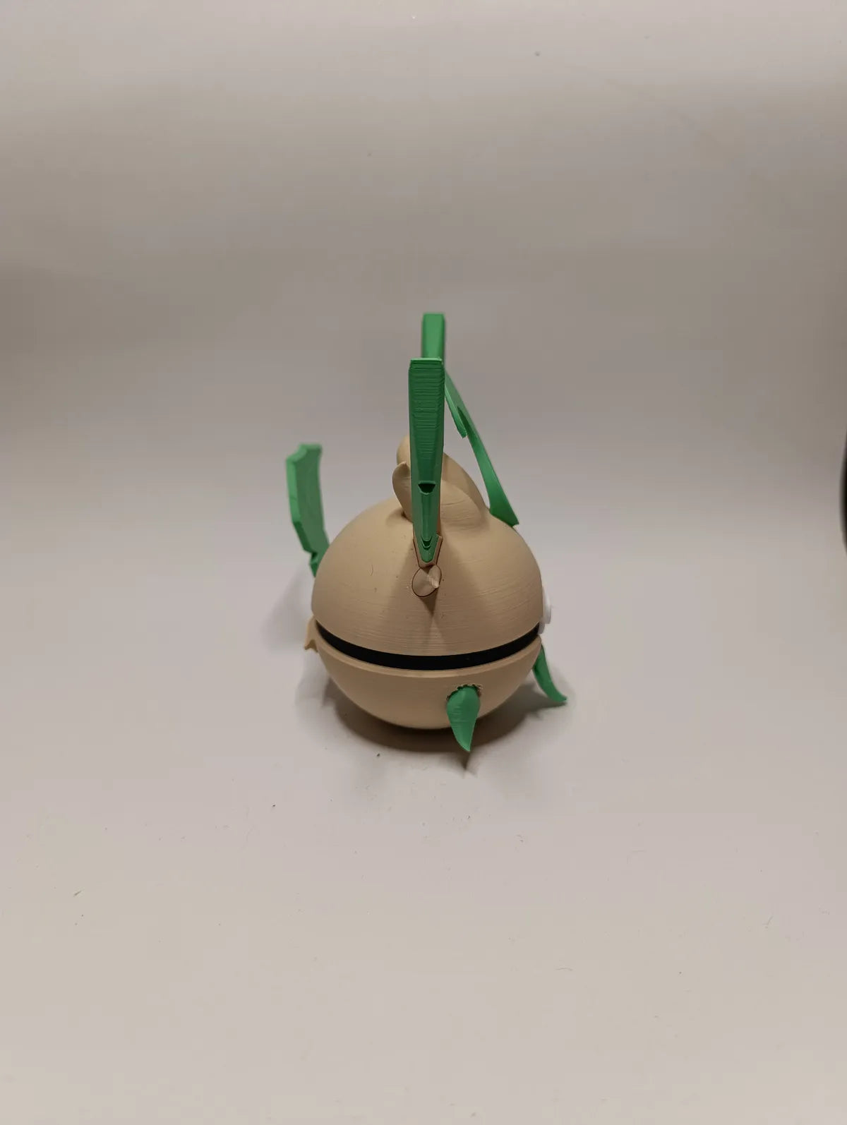 Poké Ball Leafeon Réplica Coleccionable