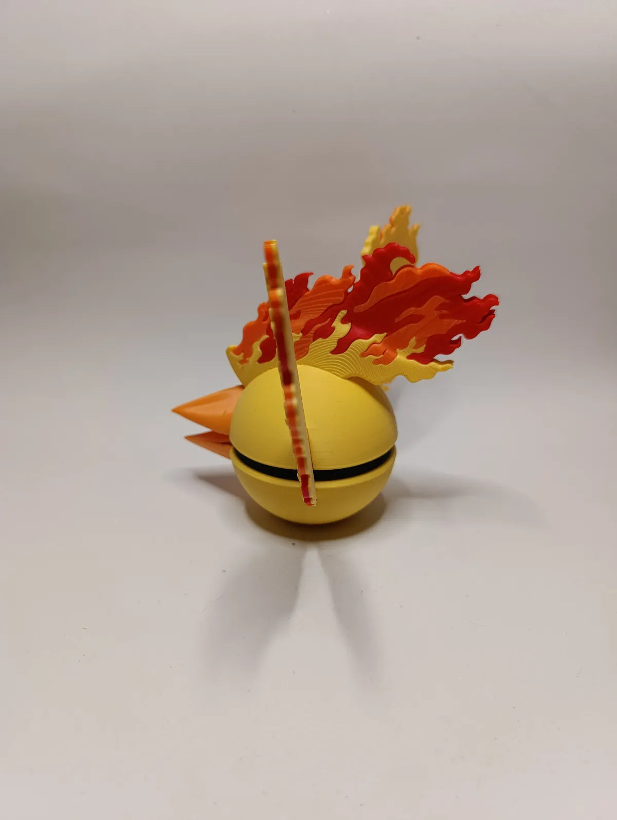 Poké Ball Moltres Coleccionable de Alta Calidad