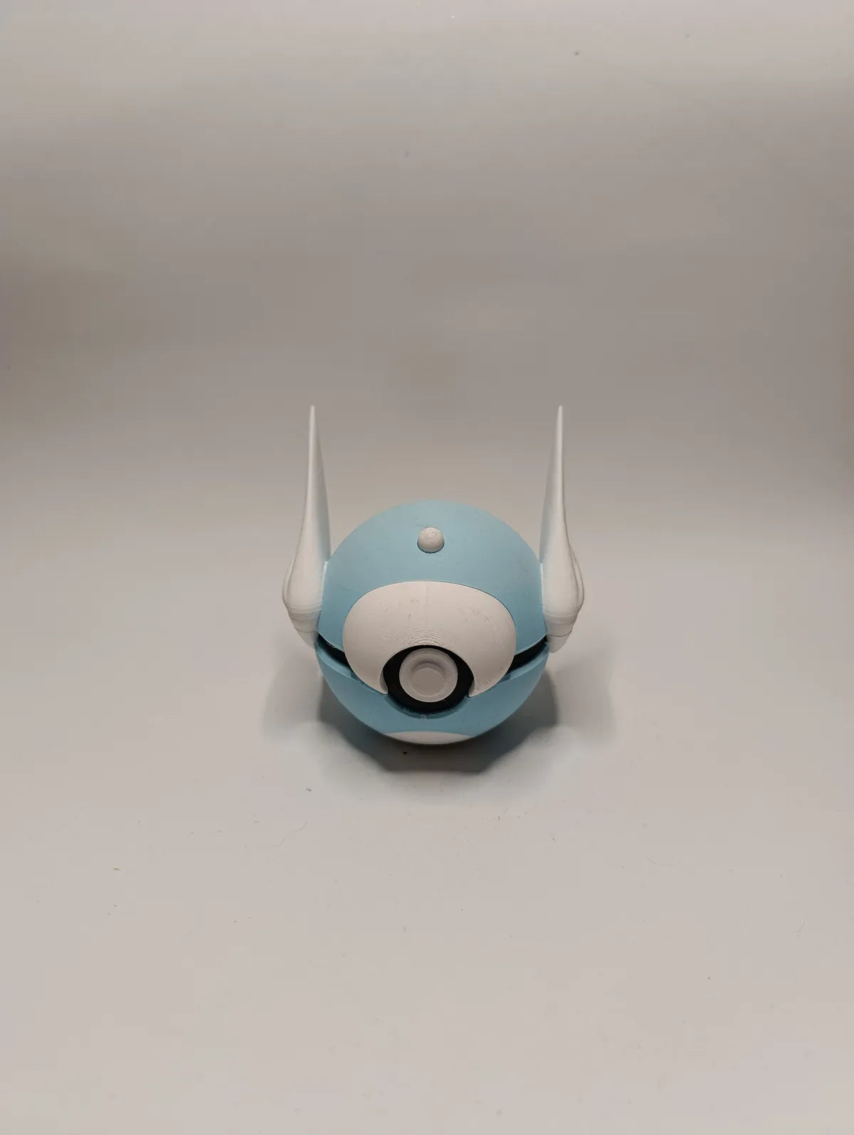 Poké Ball Dratini Coleccionable de Alta Calidad