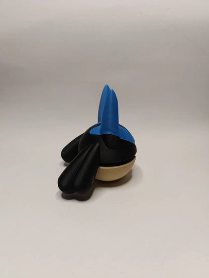Réplica colecionável da Pokébola do Lucario