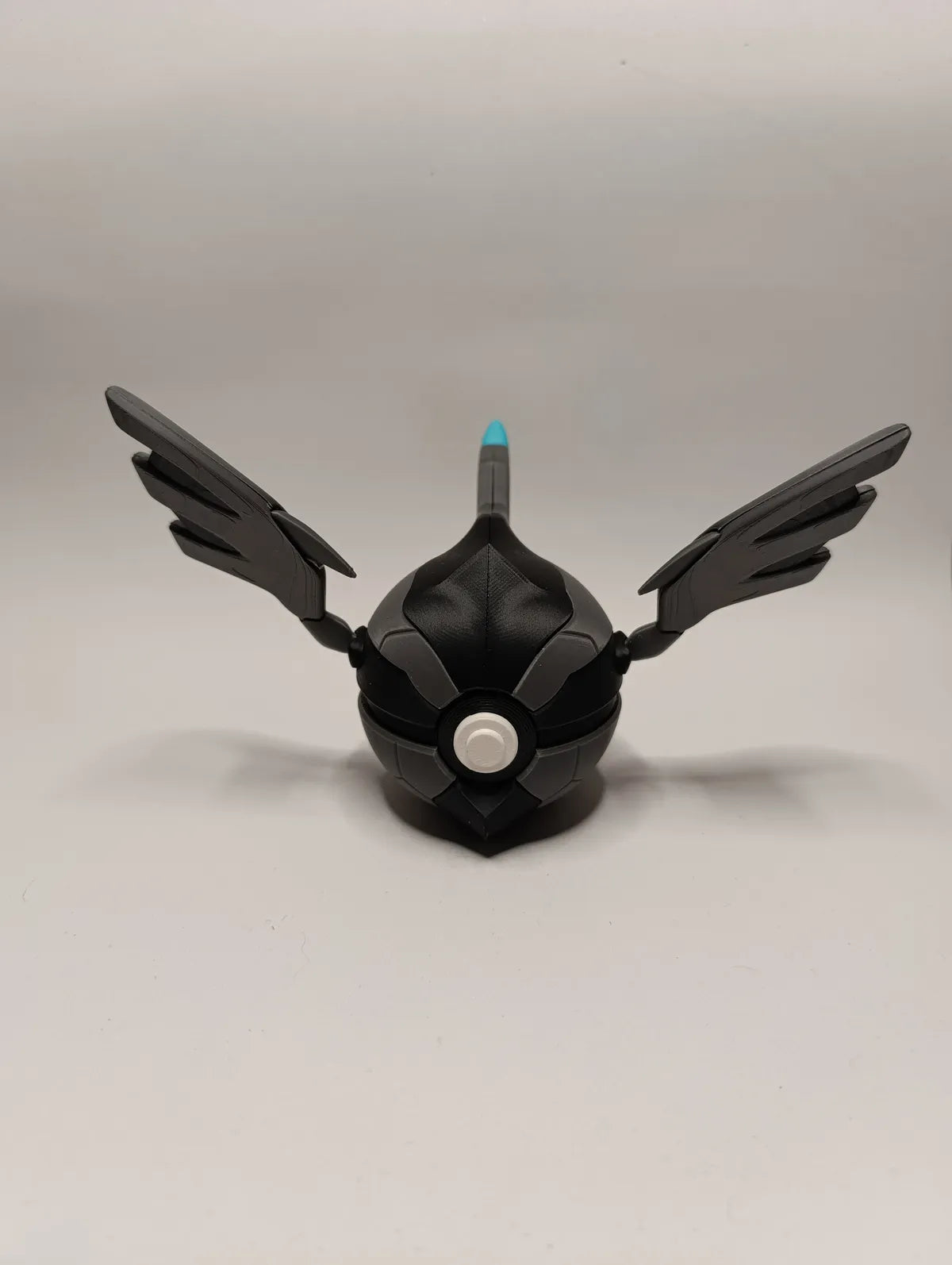 Poké Ball Zekrom Réplica Coleccionable