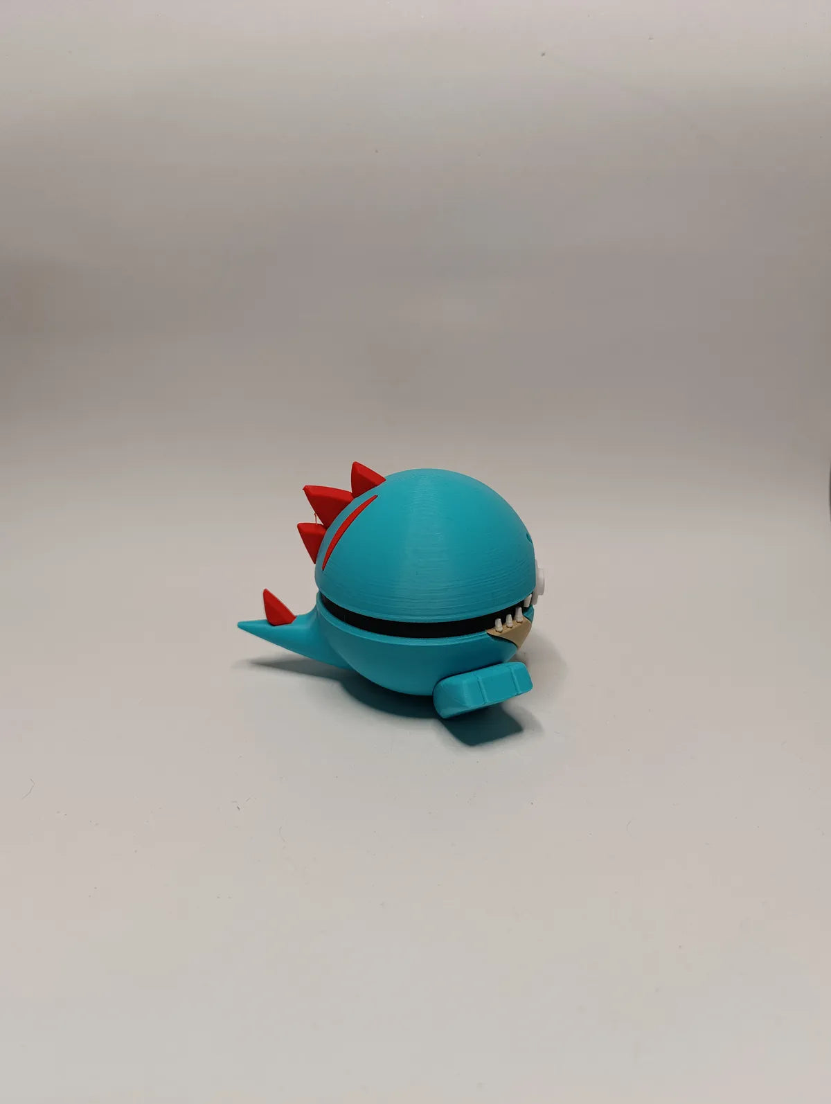 Poké Ball Totodile Coleccionable de Alta Calidad