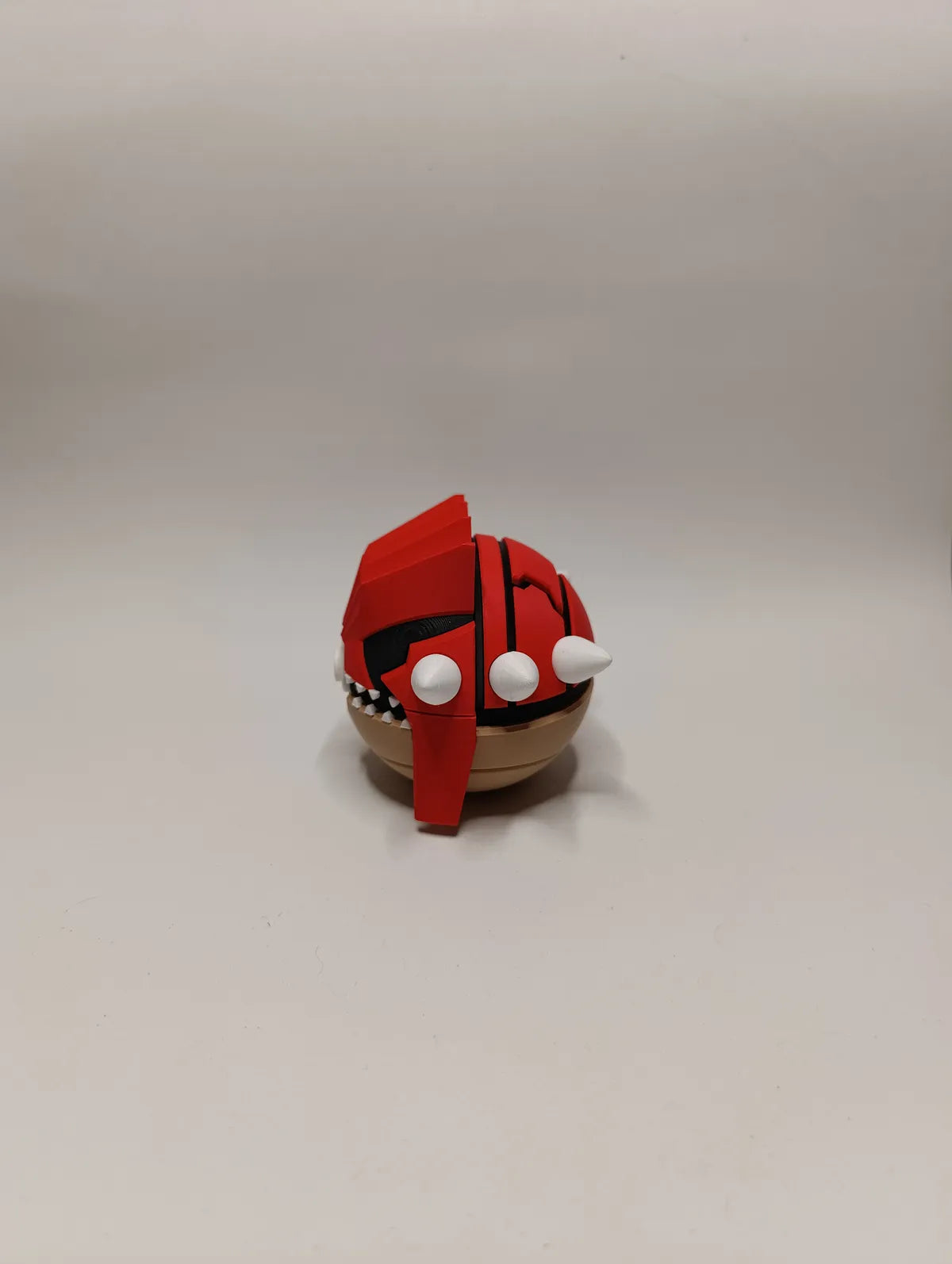 Poké Ball Groudon Coleccionable de Alta Calidad