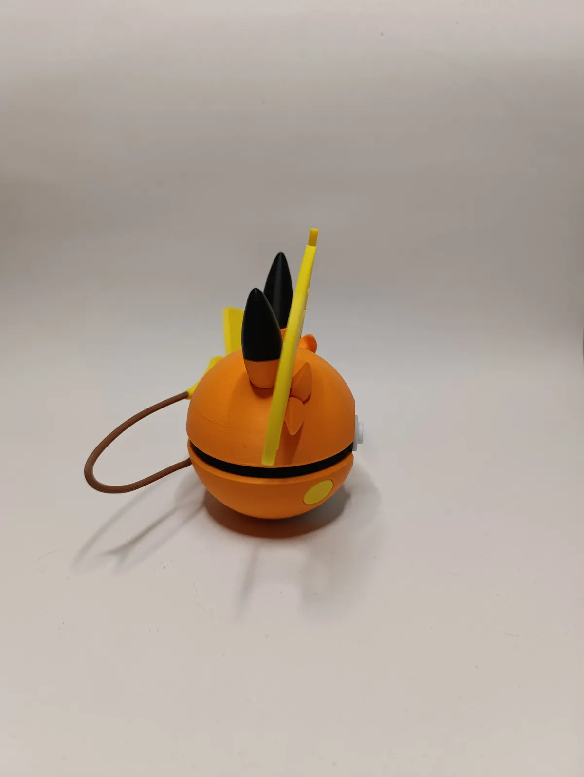 Poké Ball Raichu Coleccionable de Alta Calidad
