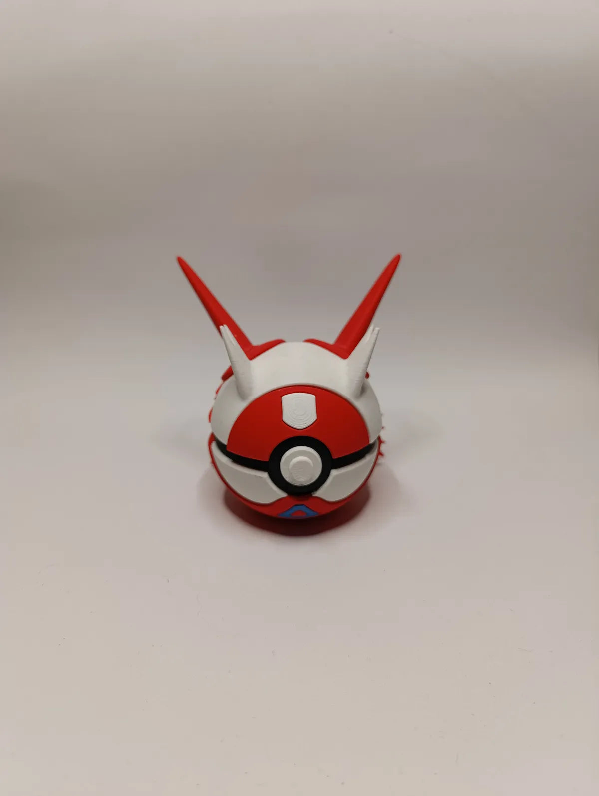 Poké Ball Latias Réplica Coleccionable