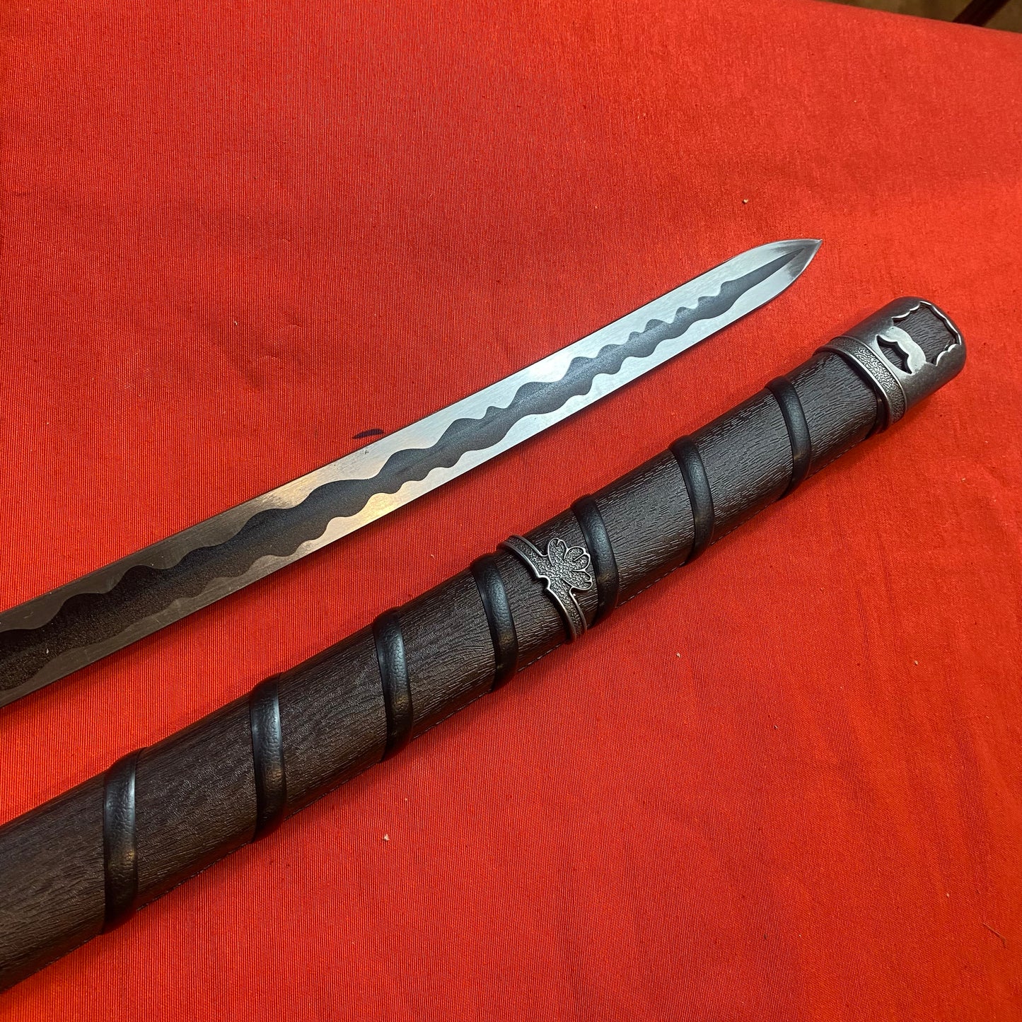 Katana Decorativa La Hoja del Shinobi de Sekiro C/Defectos N124