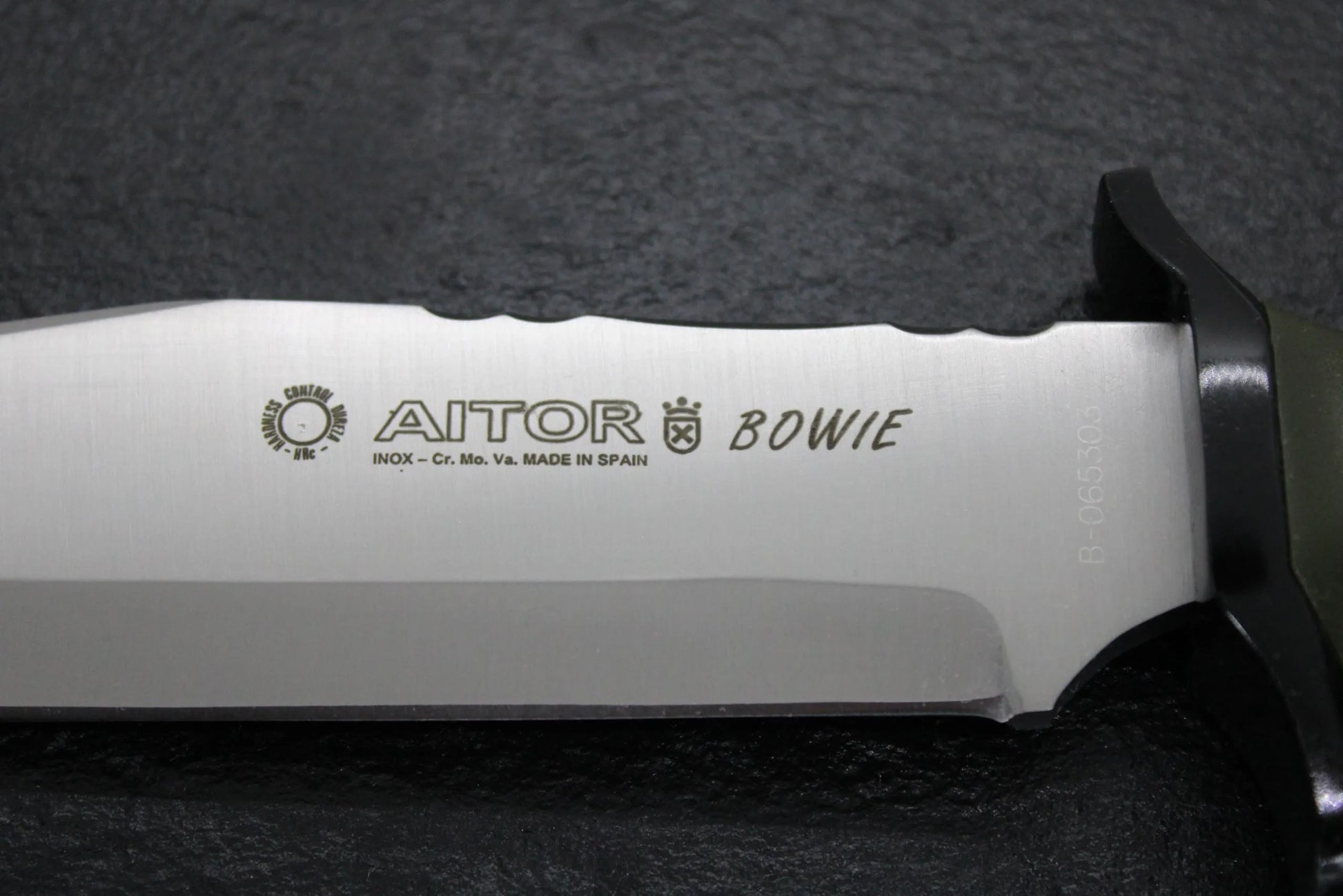 Imagen de Cuchillo Bowie Nato parte de nuestra colección en Espadas y más, sitio oficial.