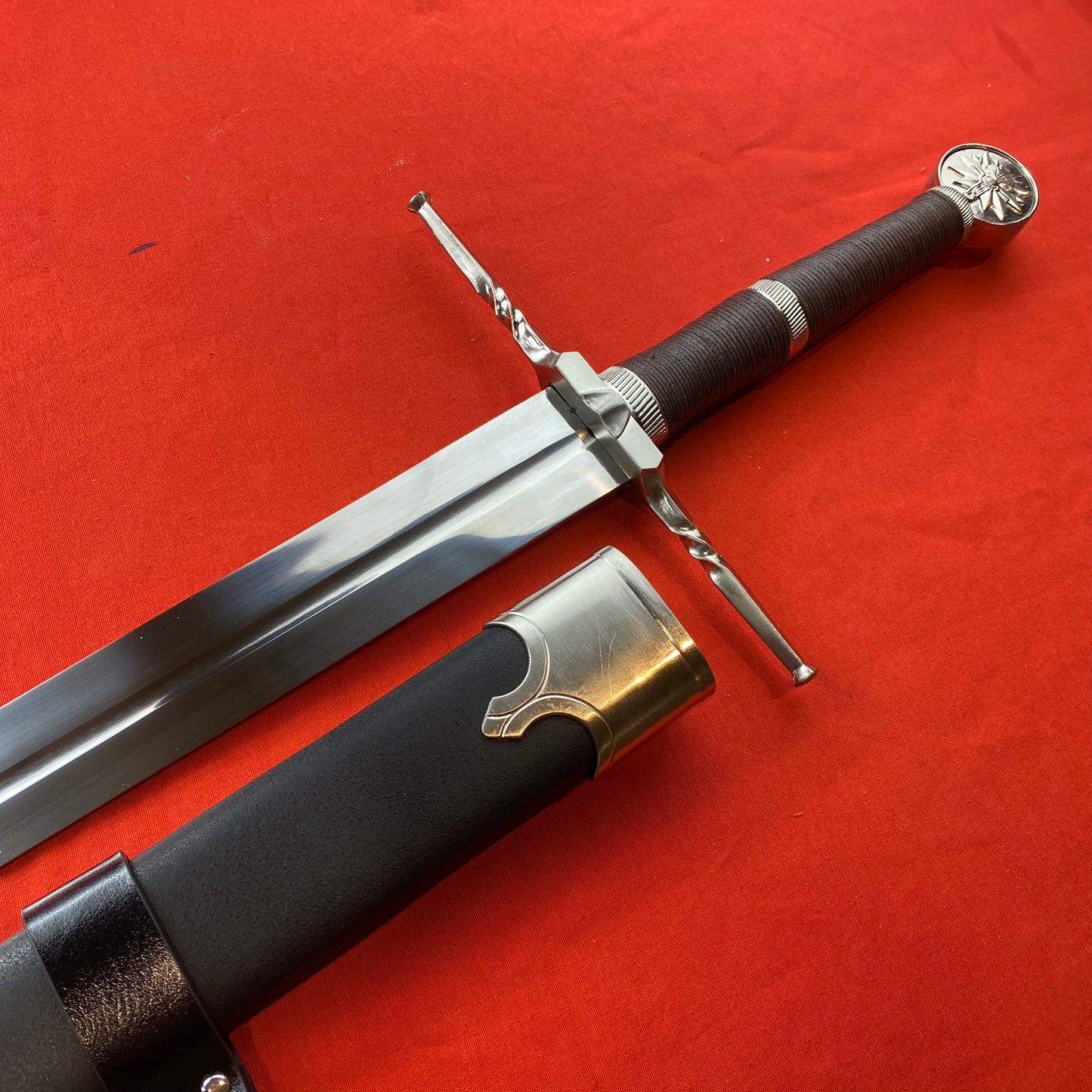 Espada de Acero The Witcher C/Defectos N137
