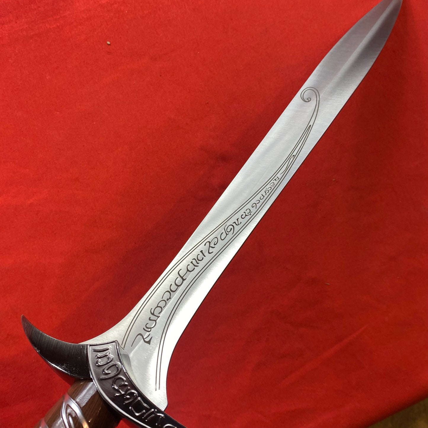 Espada Dardo de El Señor de los Anillos Gama Alta C/Defectos N145