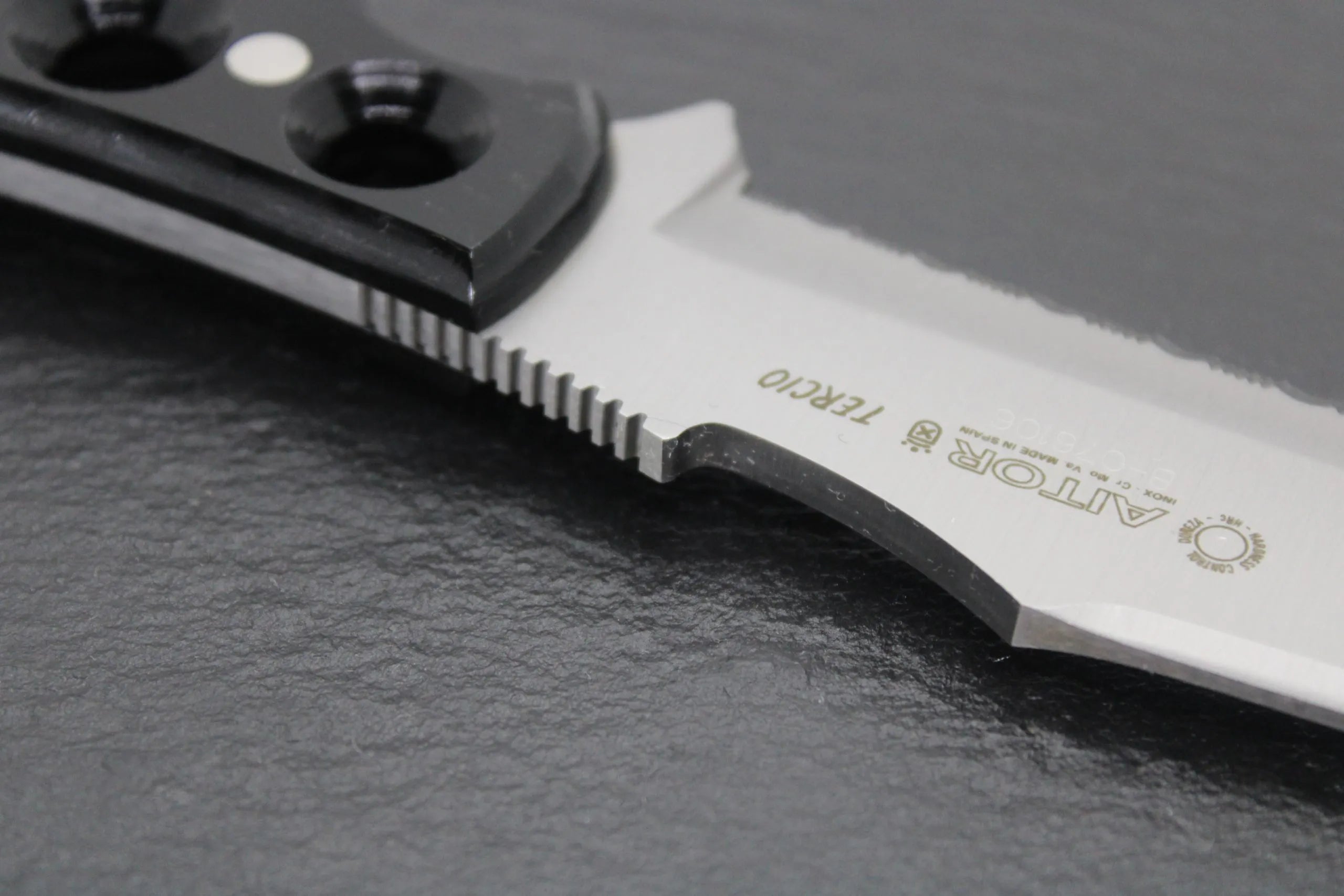 Imagen de Cuchillo Aitor Tercio parte de nuestra colección en Espadas y más, sitio oficial.