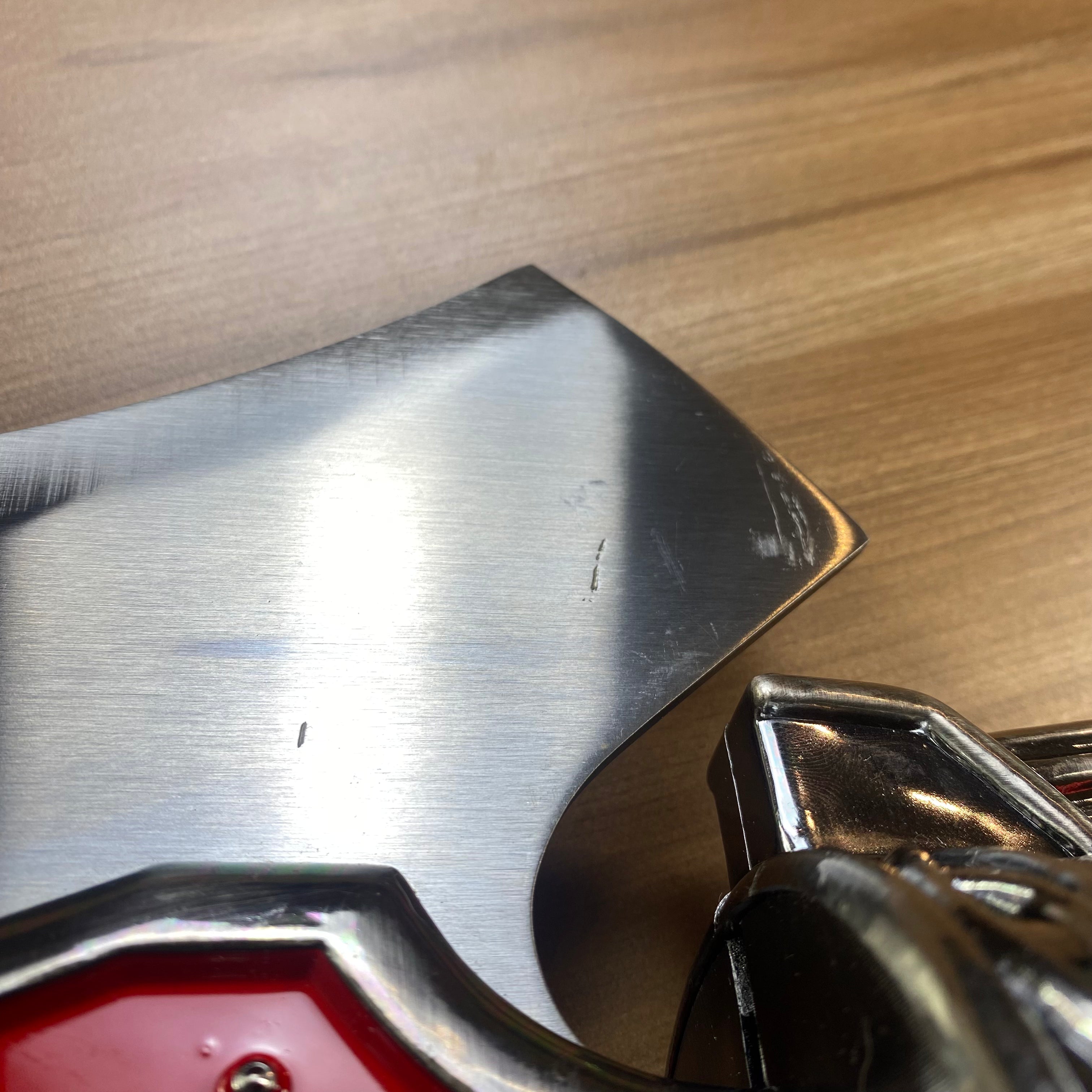 Espada Ornamental Reina Roja – Devil May Cry | Réplica No Oficial - C/Defectos N46