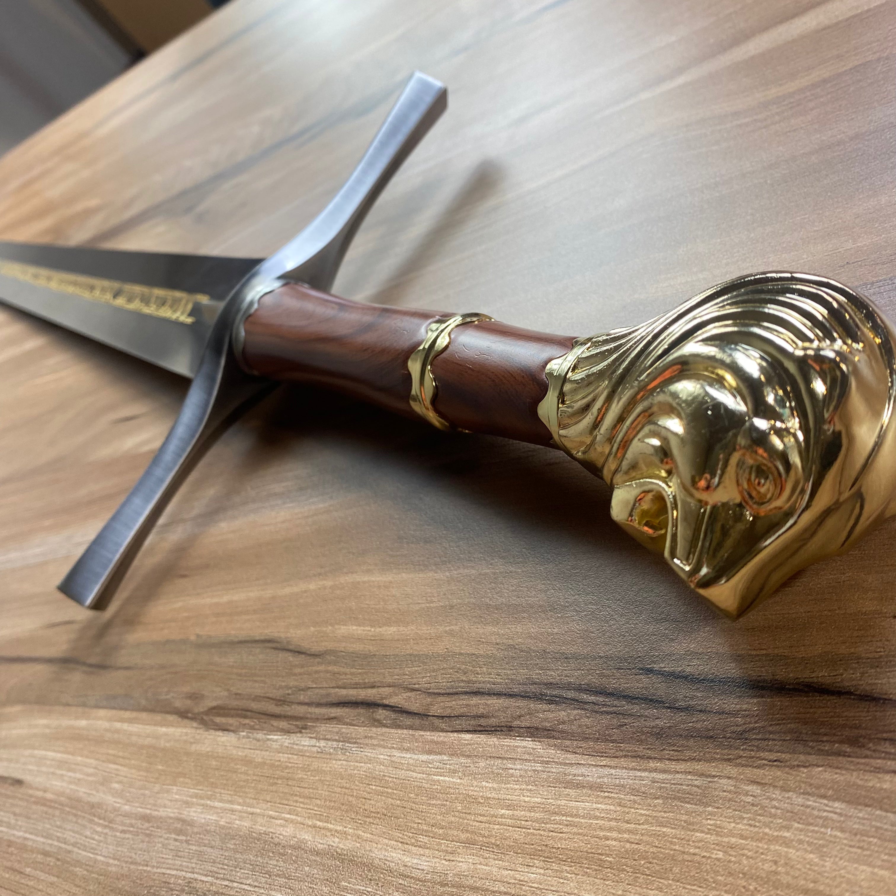 Espada de las Crónicas de Narnia del Rey Peter By-061A C/Defectos N49