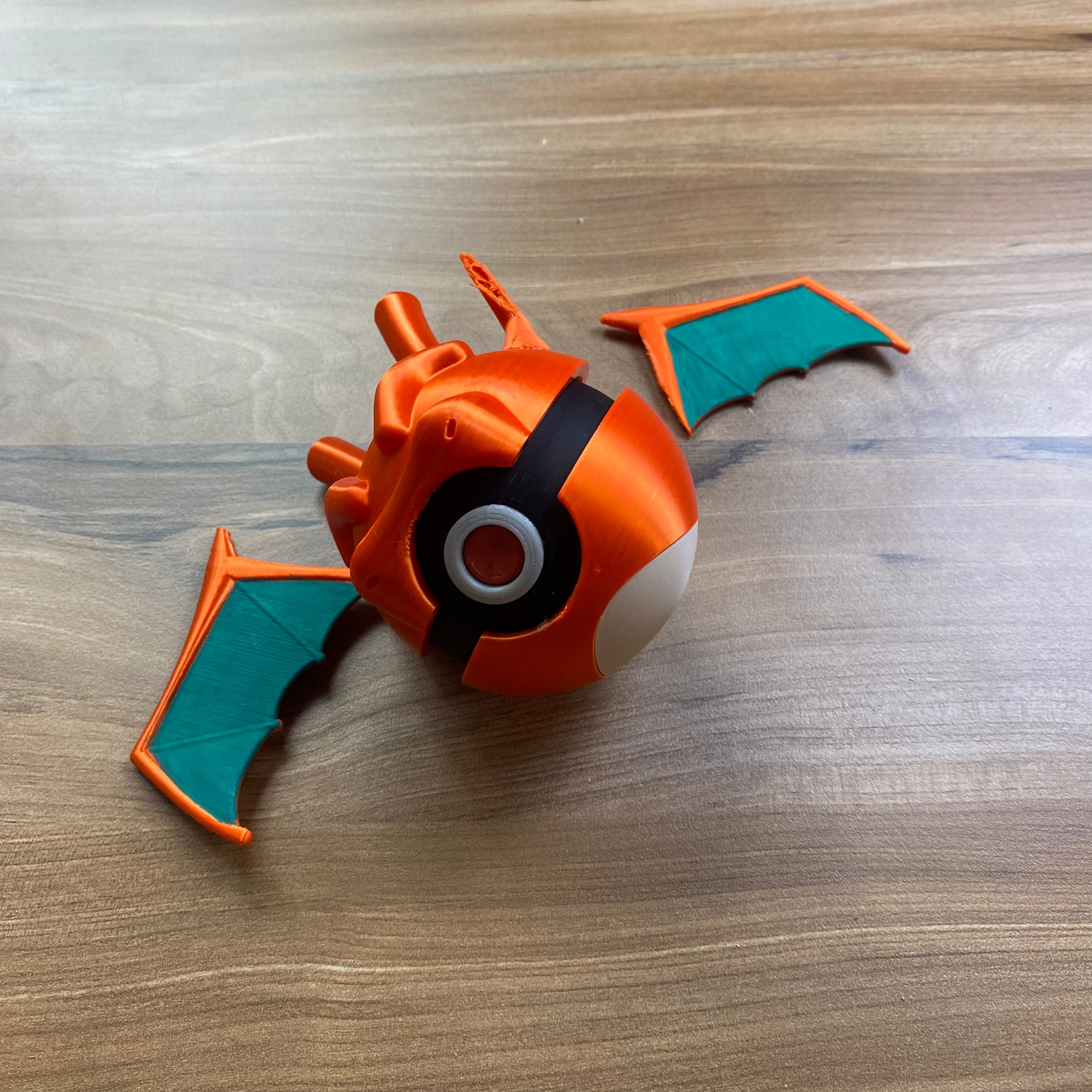 POKEBALL CHARIZARD C/Defectos N56