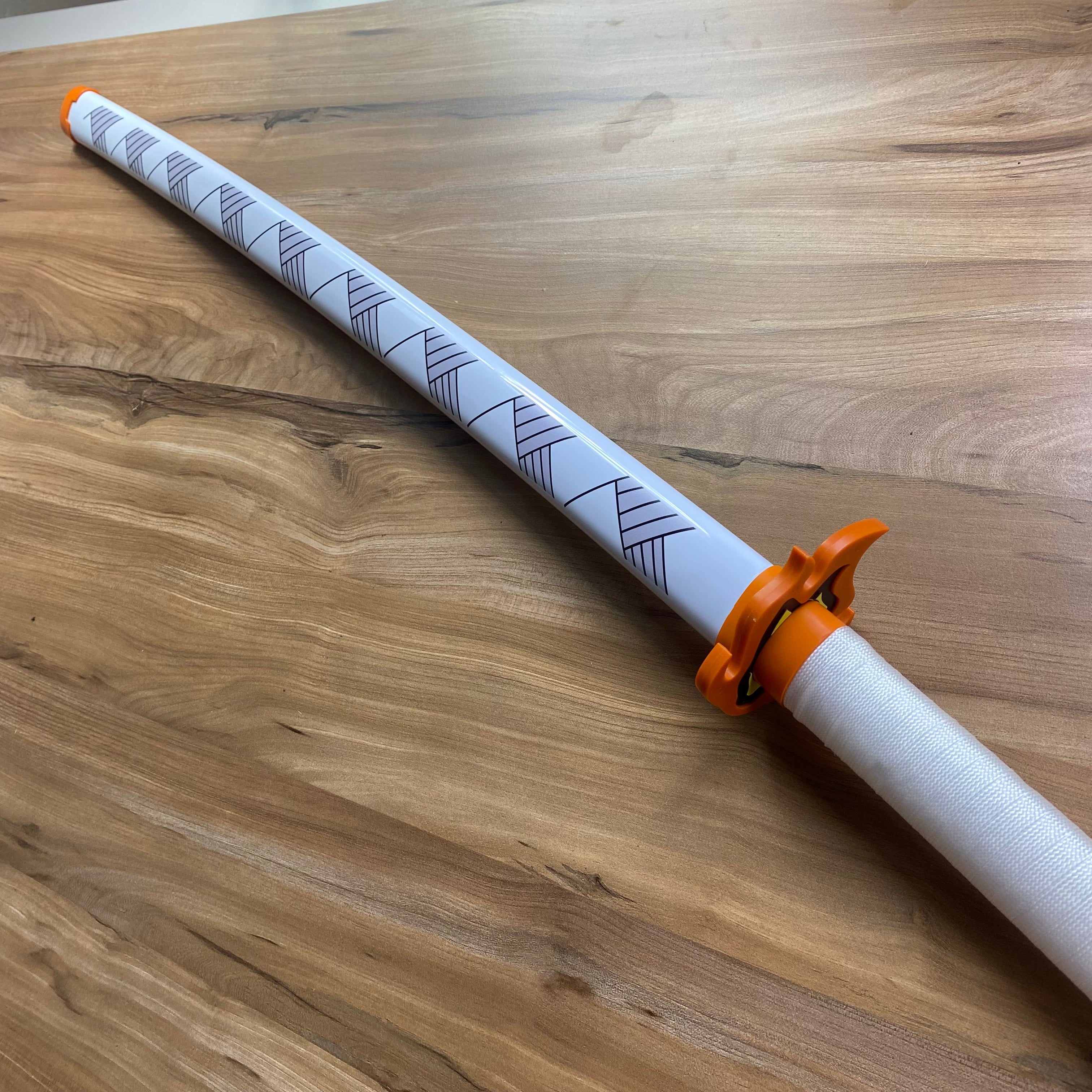 Katana de Rengoku de Kimetsu no Yaiba de bambú con luces Led C/Defectos N67