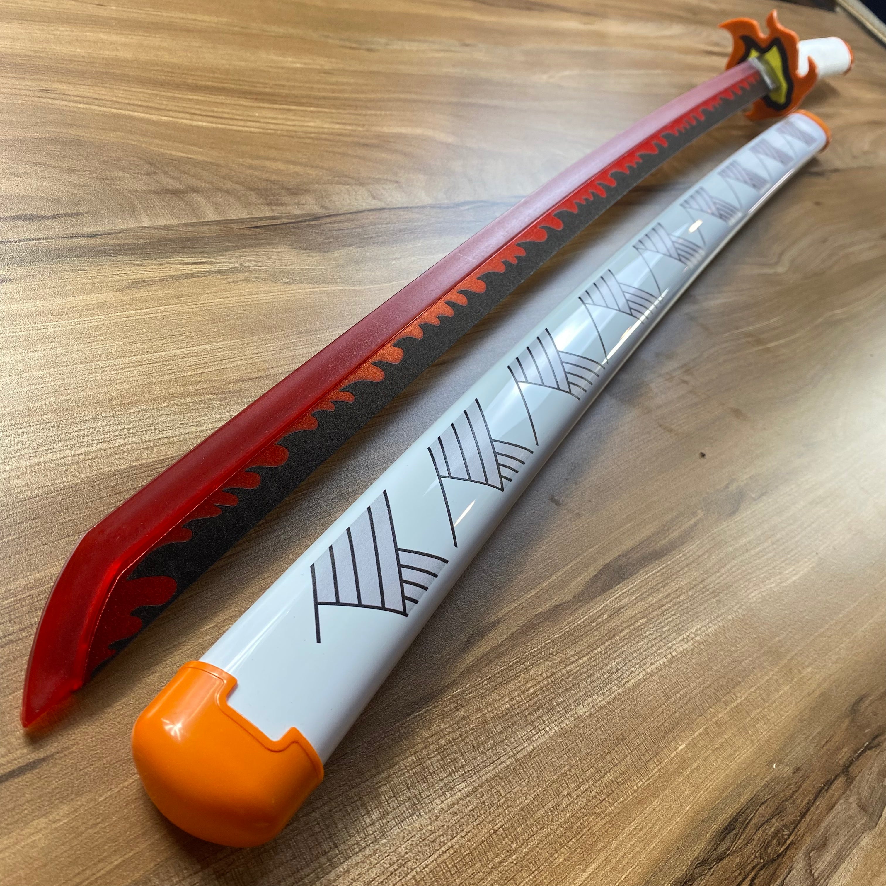 Katana de Rengoku de Kimetsu no Yaiba de bambú con luces Led C/Defectos N67