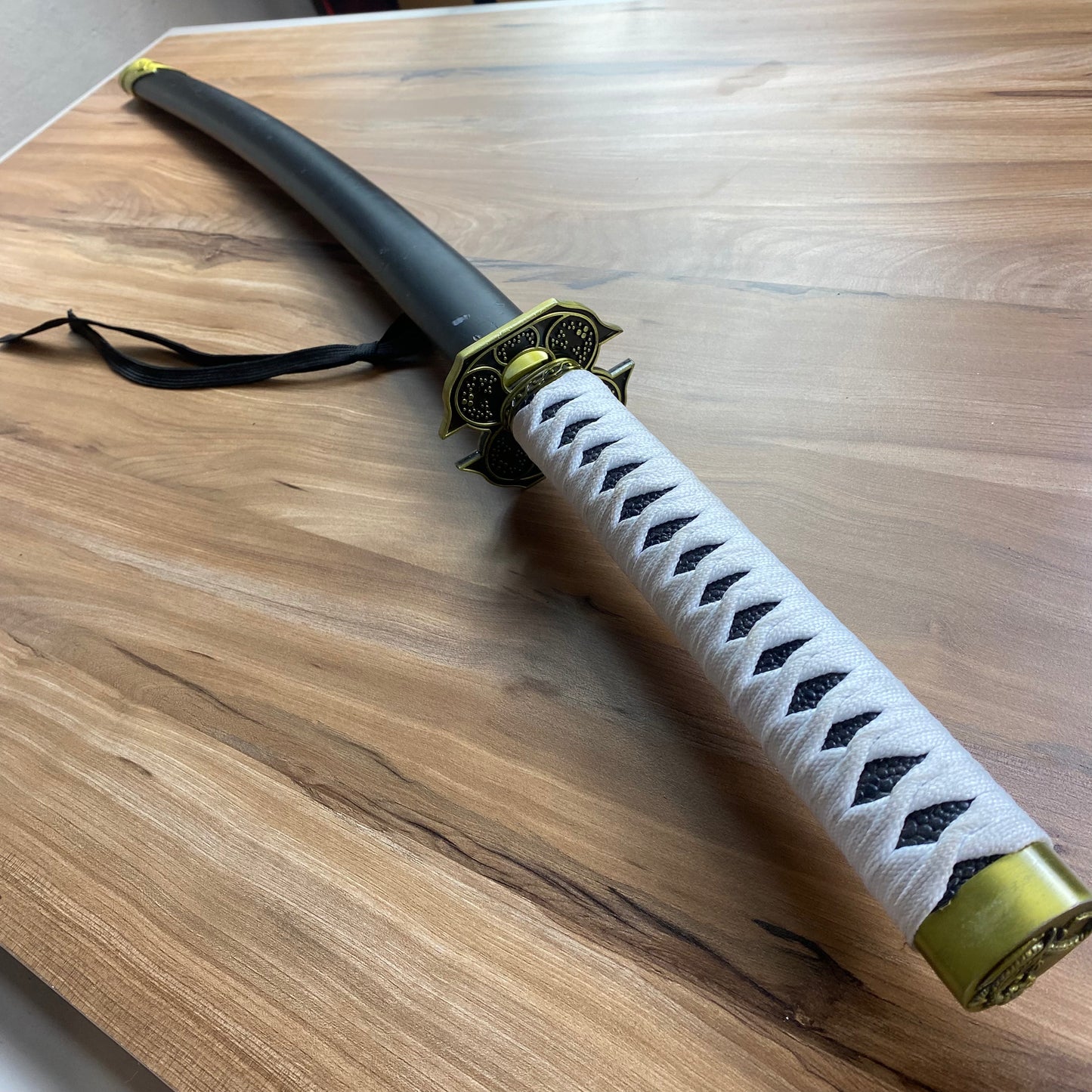 Yamato Decorative Katana - Devil May Cry - High Range W/Defects N69