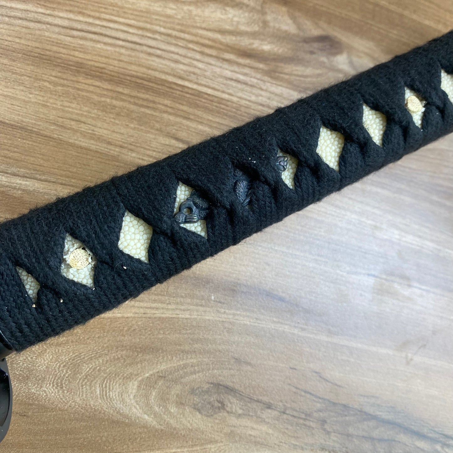 Katana Funcional Acero de Damasco con Vaina Negra C/Defectos n72