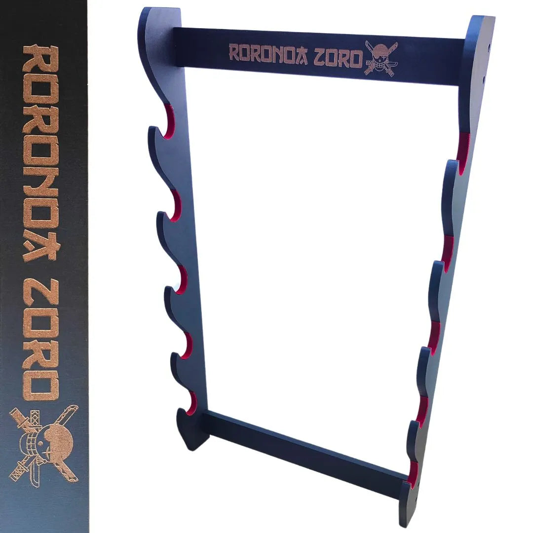 Imagen de Pack 5 Katanas de Acero Zoro One Piece + Expositor Gratis parte de nuestra colección en Espadas y más, sitio oficial.