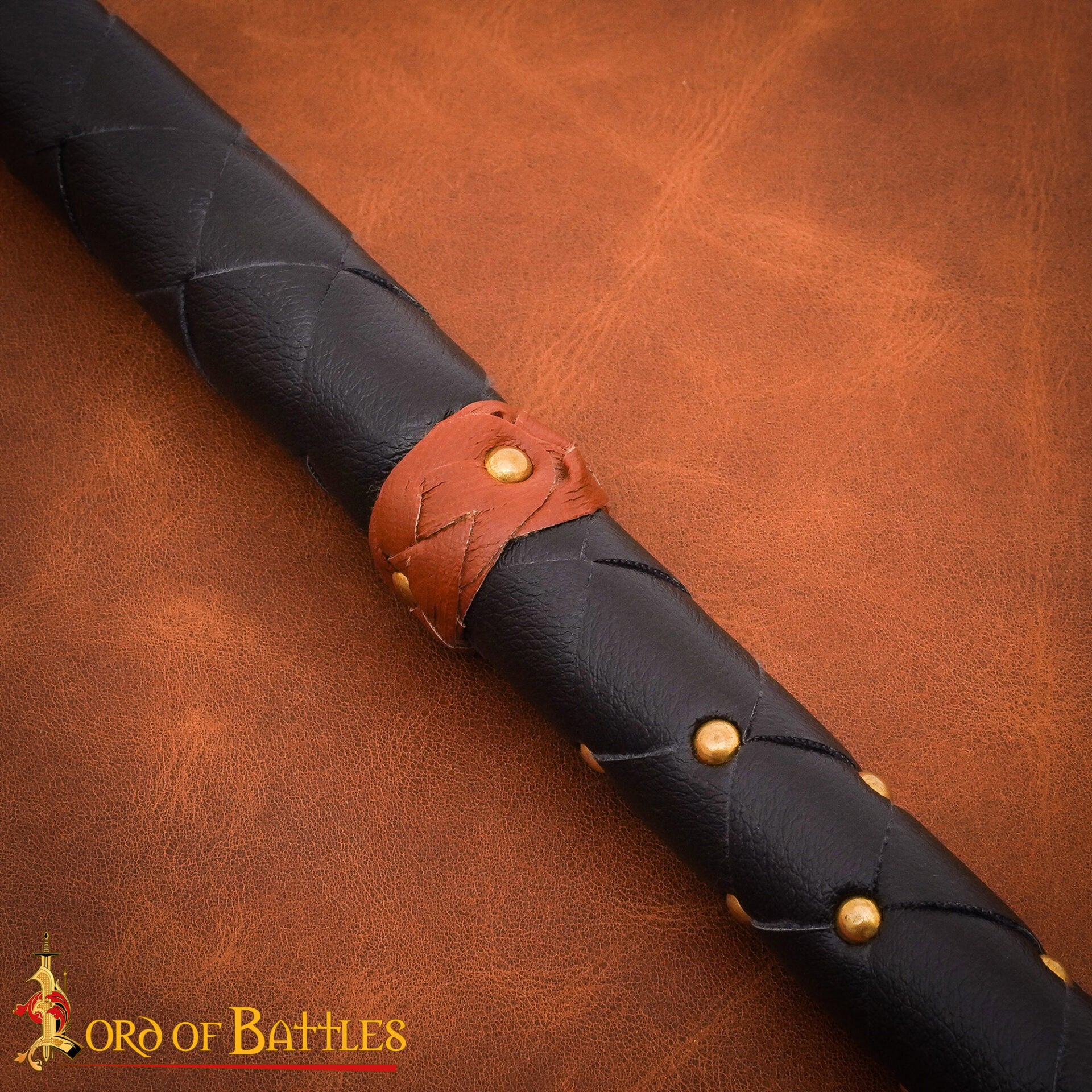 Fusta de Toro de Cuero Trenzado con Empuñadura de Remache de Latón - Imagen 2