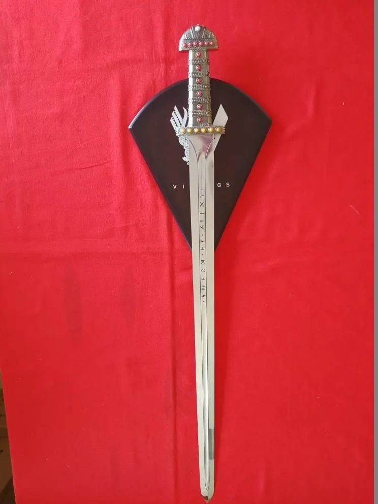 Imagen de Espada del Rey de Ragnar Lothbrok Vikingos - 10618 parte de nuestra colección en Espadas y más, sitio oficial.
