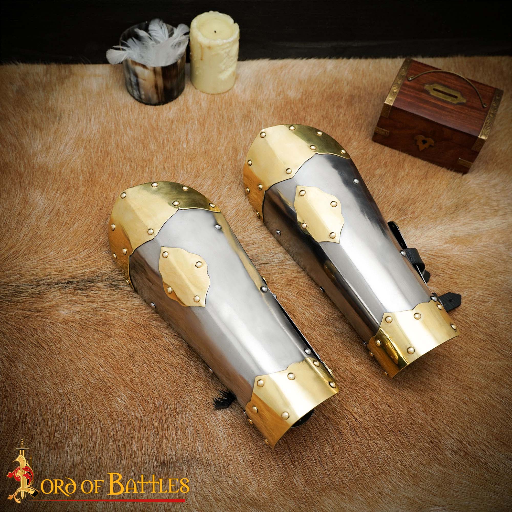 Vambrace de Húsar con Herrajes de Latón - Acero Calibre 16 y Latón Calibre 18 - Imagen 1