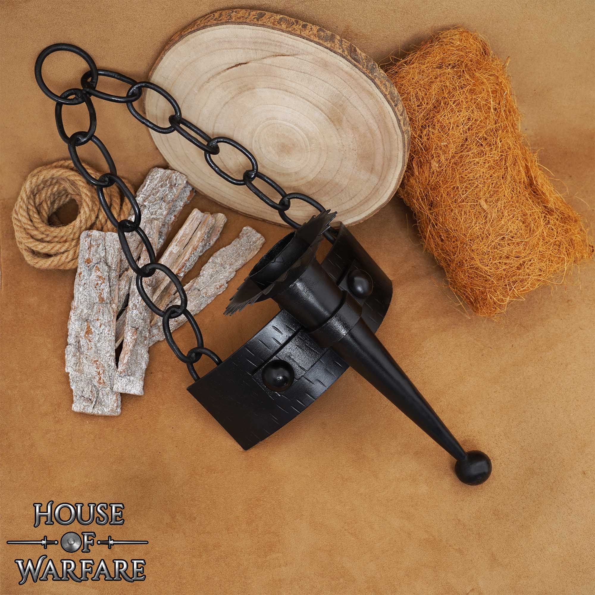 Candelabro Medieval con Cadena de Hierro Forjado a Mano - Imagen 4