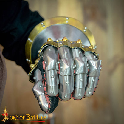 Guanteletes de Reloj de Arena del Siglo Xv - Acero Pulido de Calibre 16 con Guantes de Cuero Integrados y Detalles de Latón - Imagen 6