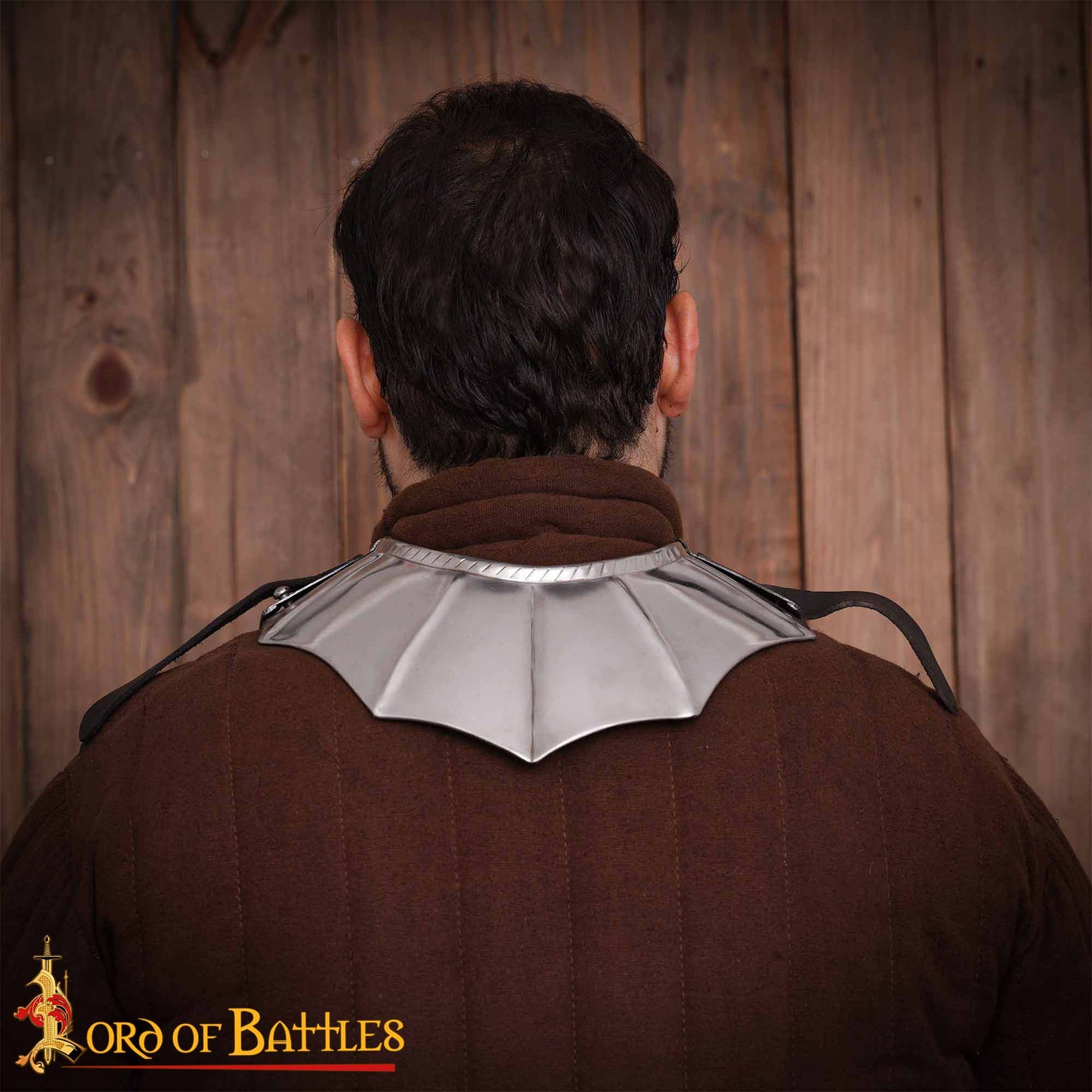 Gorget Caballero Gótico con Bordes Estriados y Diseño de Cuerda Calibre 16 - Imagen 6