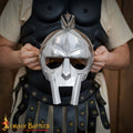Casco de Gladiador Maximus - Acero Pulido con Forro de Cuero Armadura de Gladiador Romano - Imagen 1
