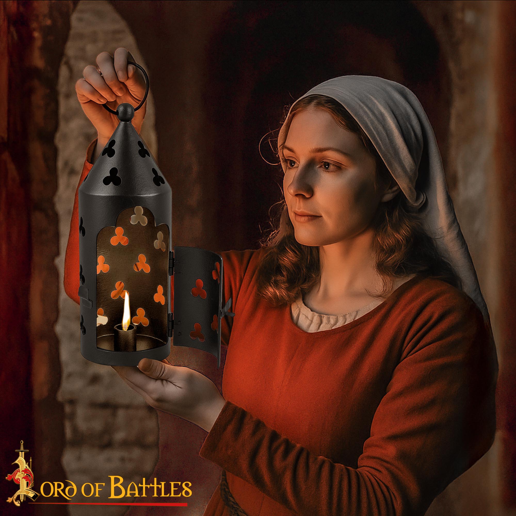 Farol Medieval de Hierro para Velas con Recortes de Trébol y Asa Anular - Imagen 6