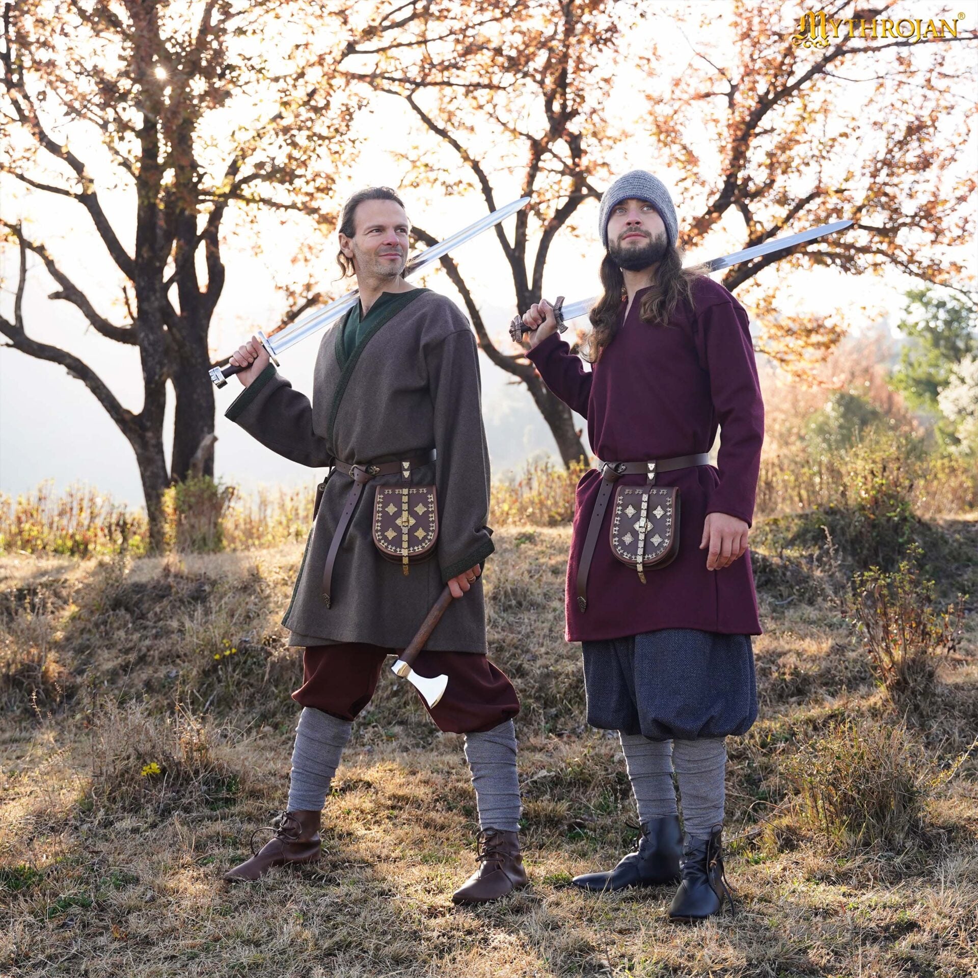 Cubrepiernas de Lana Raven Viking: Practicidad y Protección con Detalles Históricos - Imagen 2