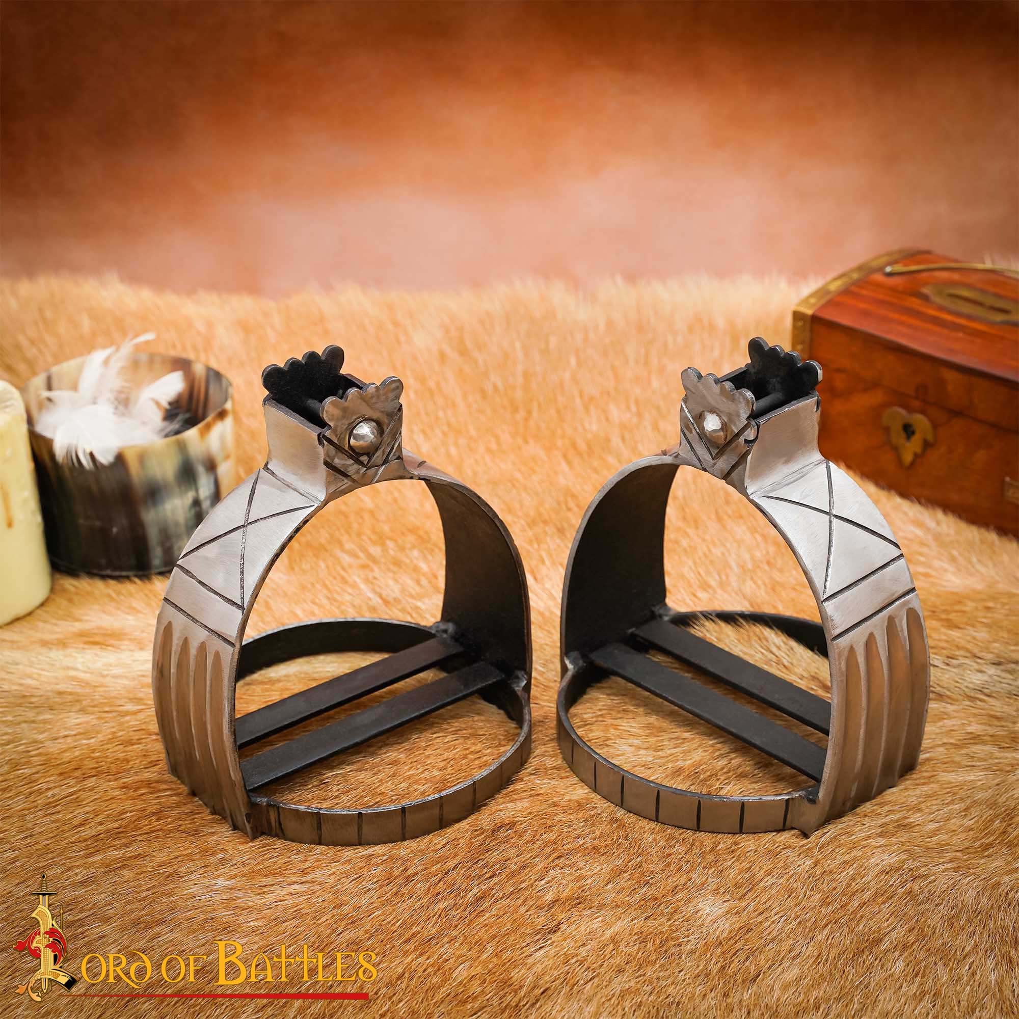 Estribos Medievales de Acero Forjados a Mano - Imagen 1