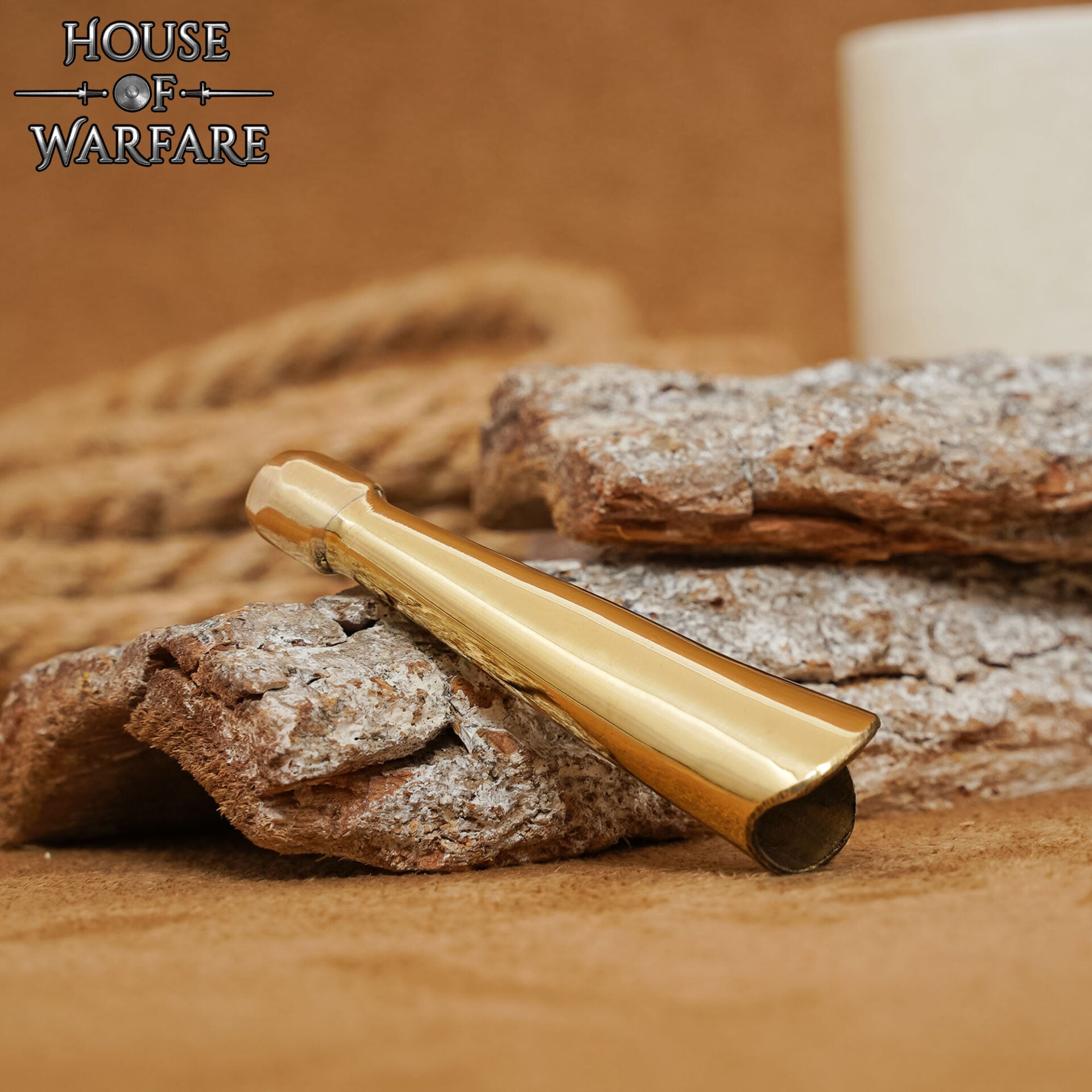 Pequeña Punta de Vaina de Latón Macizo / Chape - Imagen 1