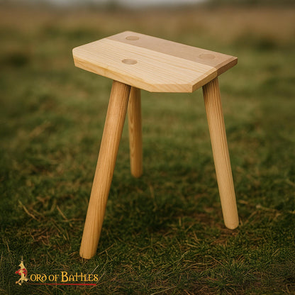 Taburete Medieval Artesanal de Madera de Fresno de Tres Patas - Imagen 4