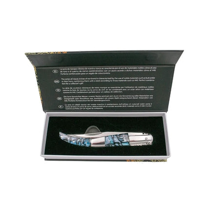 Imagen de Navaja Carraca Third N53a Serie Zafiro Acrílico Azul parte de nuestra colección en Espadas y más, sitio oficial.