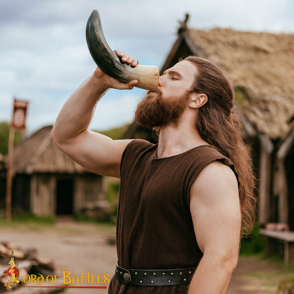 Cuerno Medieval Vikingo Nórdico para Beber - Hecho a Mano con Auténtico Cuerno de Buey (1000 Ml de Capacidad) - Imagen 5