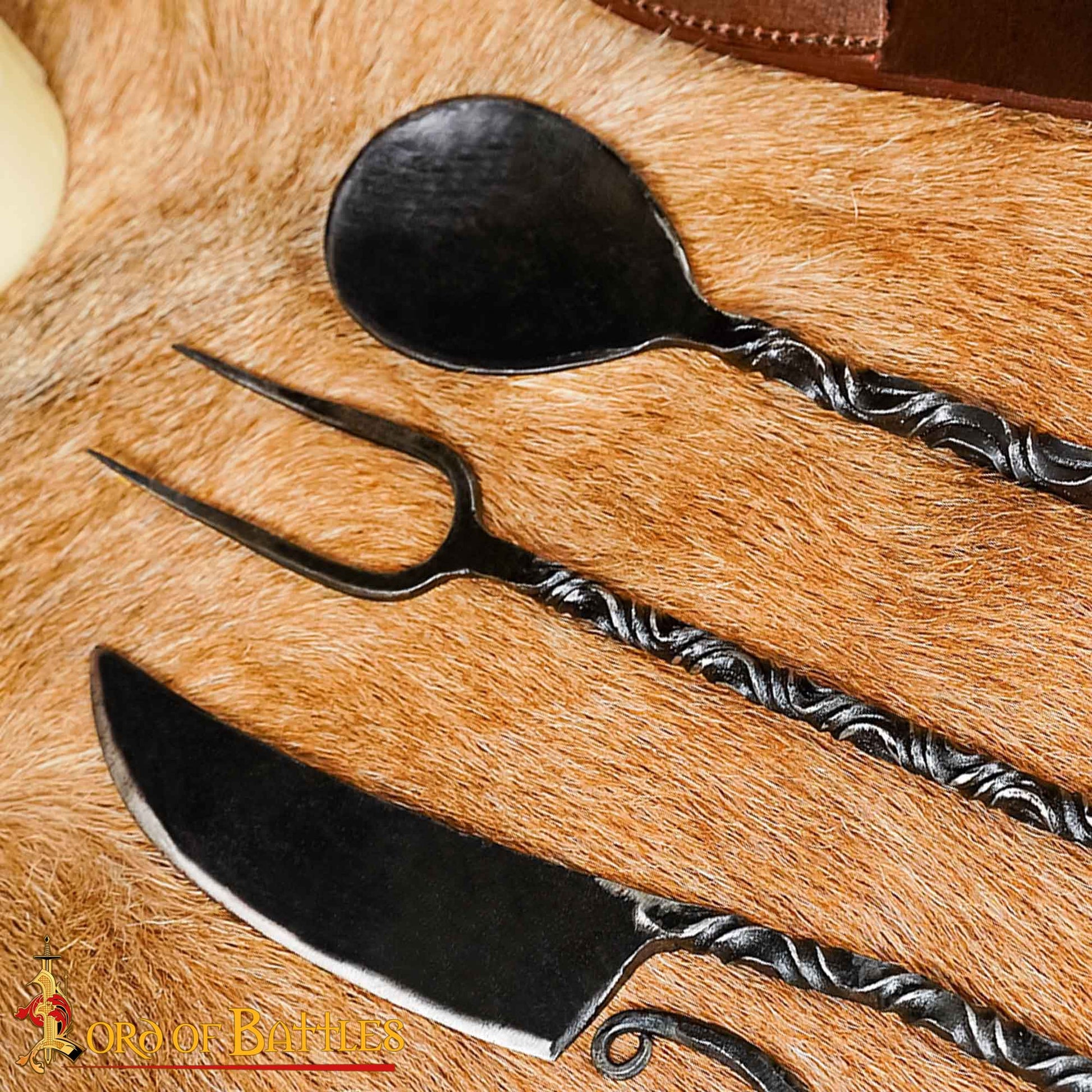 Cubiertos Rústicos de Hierro Forjado a Mano con Mangos Retorcidos y Funda de Cuero - Imagen 5