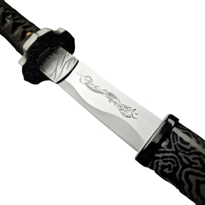 Imagen de Tantō de Naoe Assassin's Creed Shadows - Réplica Oficial. Parte de nuestra colección en Espadas y Más, sitio oficial.