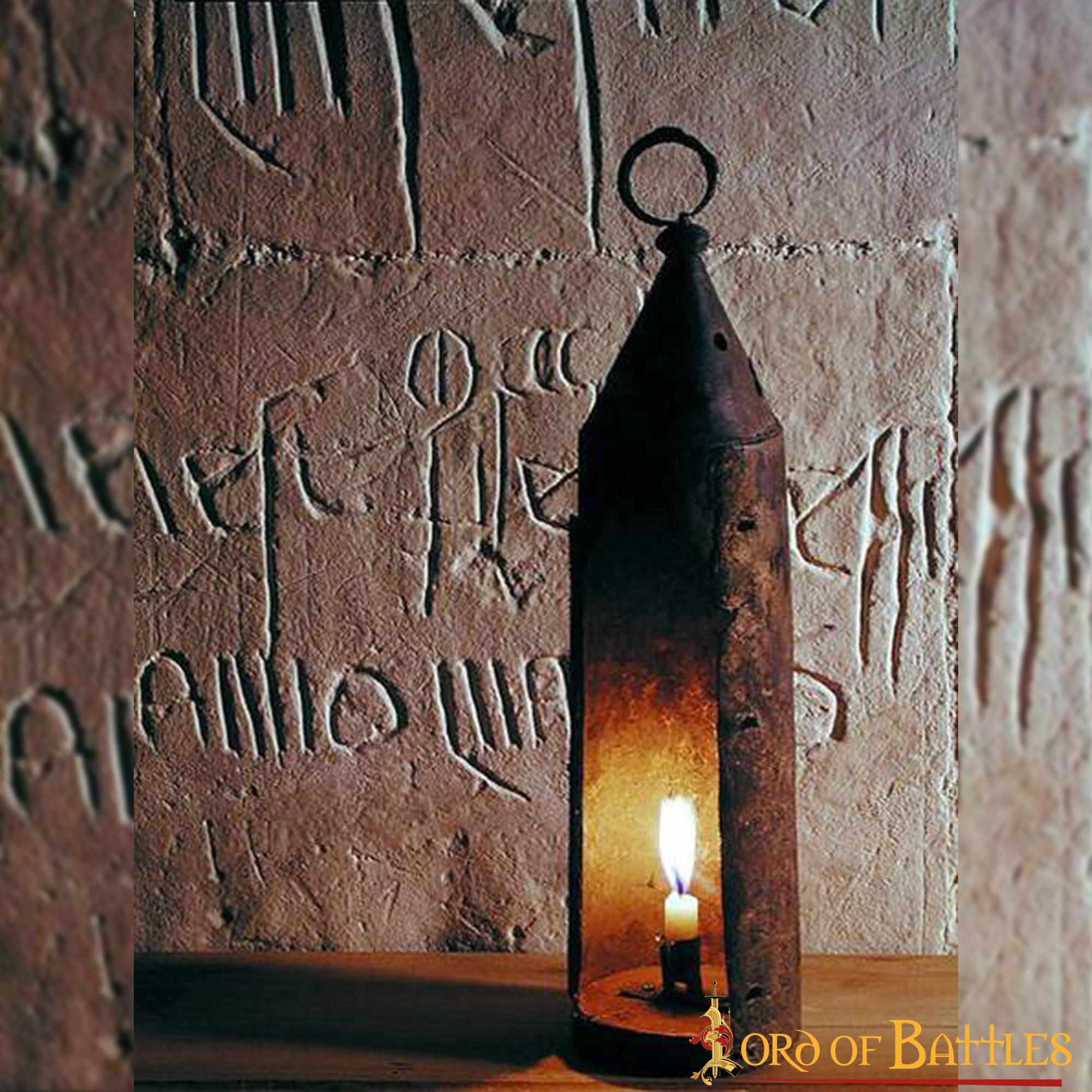 Farol Medieval de Hierro para Velas con Recortes de Trébol y Asa Anular - Imagen 20