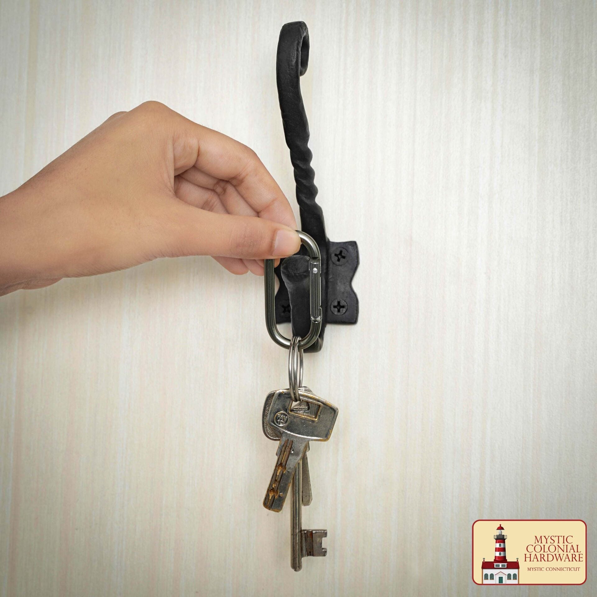 Ganchos de Pared Rústicos de Hierro Forjado a Mano: Ideal para Ambientes Victorianos, Coloniales, Retro, Steampunk, Góticos y Barrocos (11x12) Cm - Imagen 6