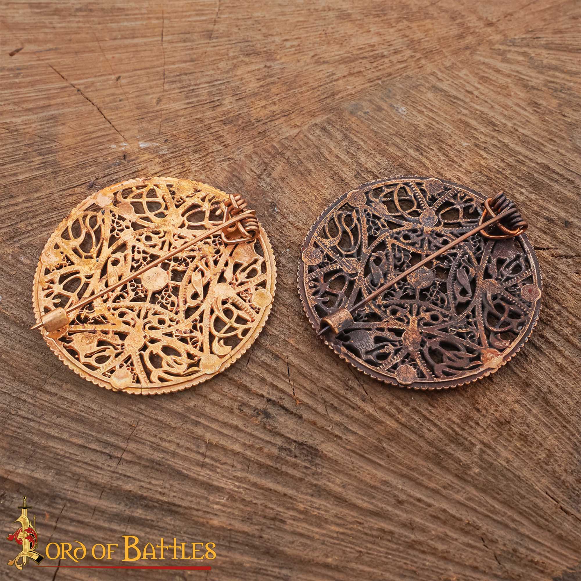 Broche de Disco Redondo de Bronce Vikingo - Patrón de Filigrana Estilo Nórdico del Siglo X - Imagen 6
