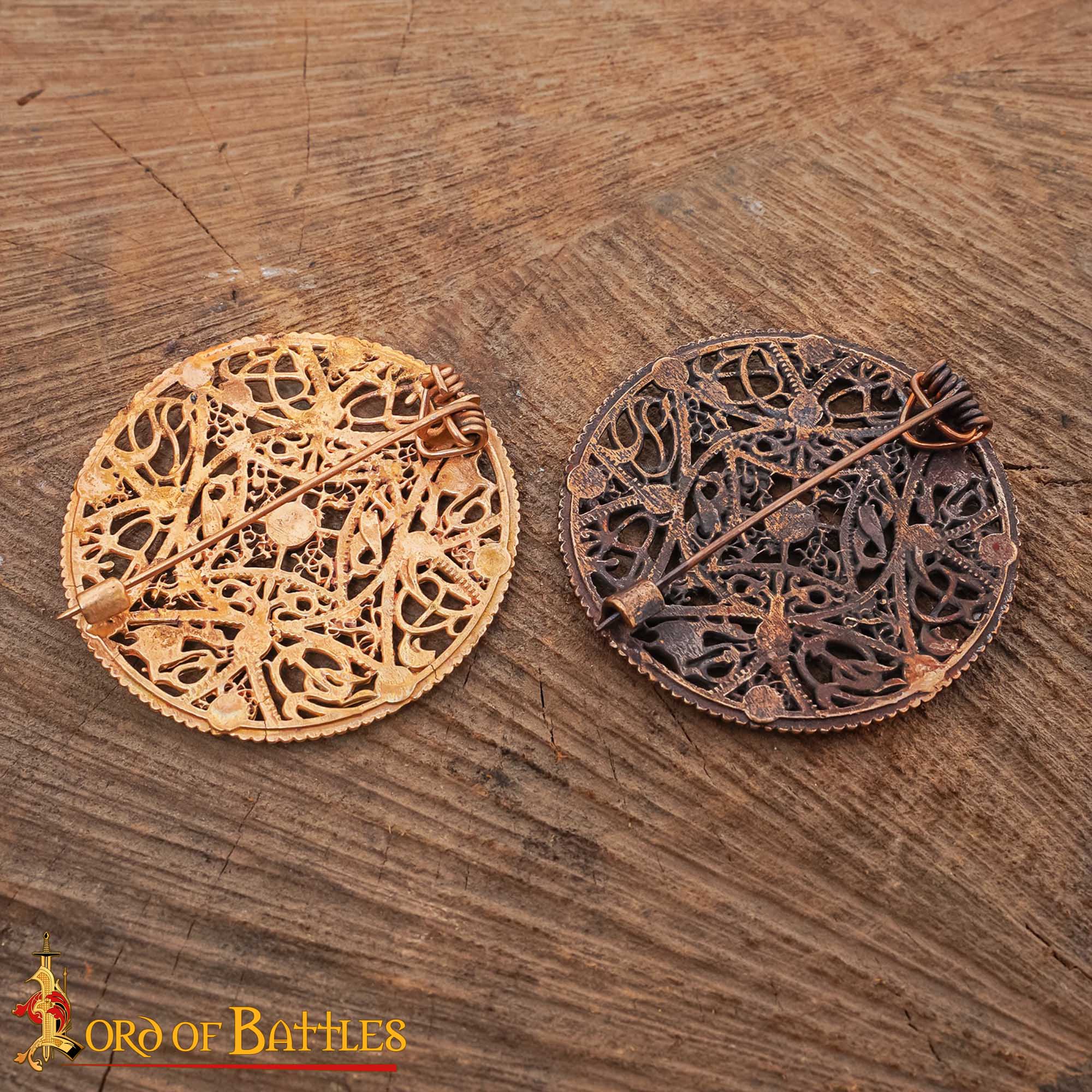 Broche de Disco Redondo de Bronce Vikingo - Patrón de Filigrana Estilo Nórdico del Siglo X - Imagen 11
