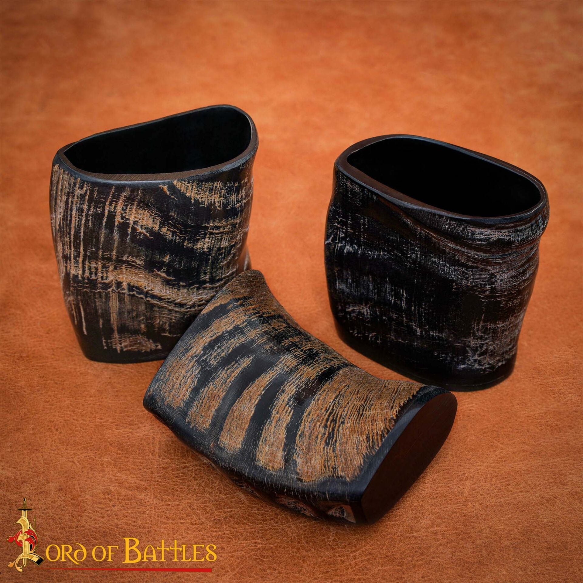 Set de 3 Vasos Medievales Vikingos de Cuerno de Búfalo Genuino Hechos a Mano - Imagen 1