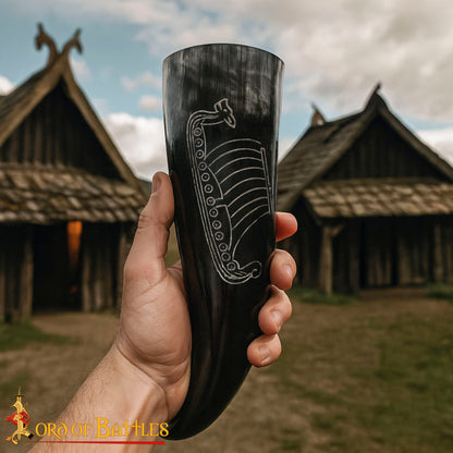Cuerno Vikingo para Beber con Grabado Longship - Cuerno de Buey Natural Pulido, Mead Ale - Imagen 2