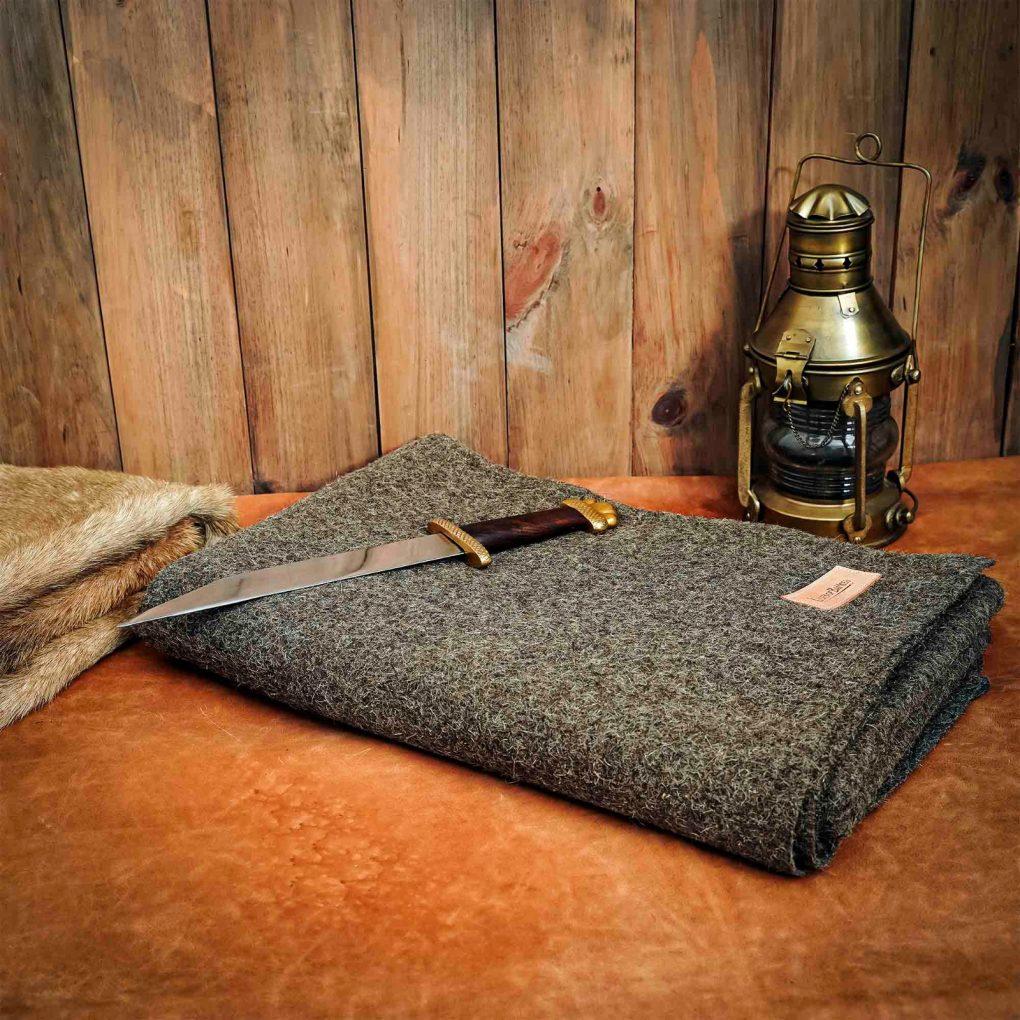 Manta de Lana de Tejido Tradicional Medieval - Imagen 3