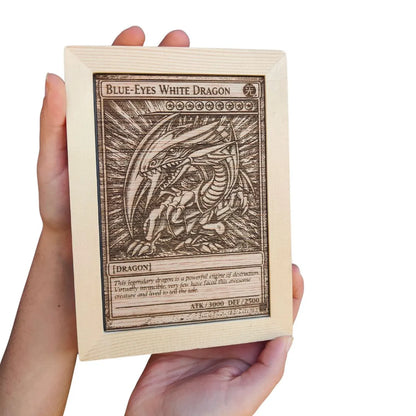 Cartel Decorativo Dragón Blanco Ojos Azules Yu-Gi-Oh