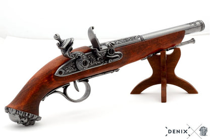 Imagen de réplica de una pistola pirata de chispa del S. XVIII.  no funcional parte de nuestra colección en Espadas y más, sitio oficial.