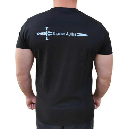 espalda Camiseta Espadas y Más Vendiendo Emociones desde 2015